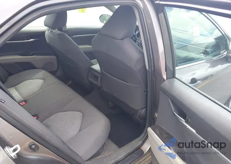 2022 Toyota Camry Le Hybrid z USA, uszkodzony, nr VIN 4T1C31AK8NU581785